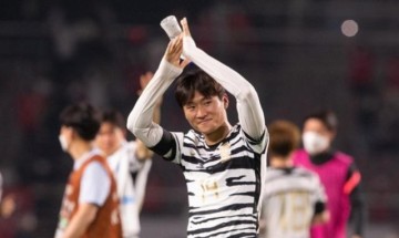 PG电子模拟器-韩国大胜夜19岁新星一战成名 02年小生首秀入首球