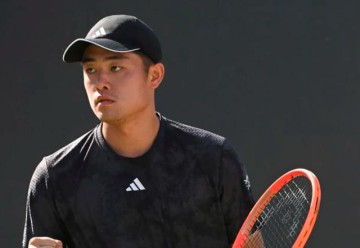 PG模拟器-中国男网草地首秀喜忧参半 吴易昺击败温网亚军